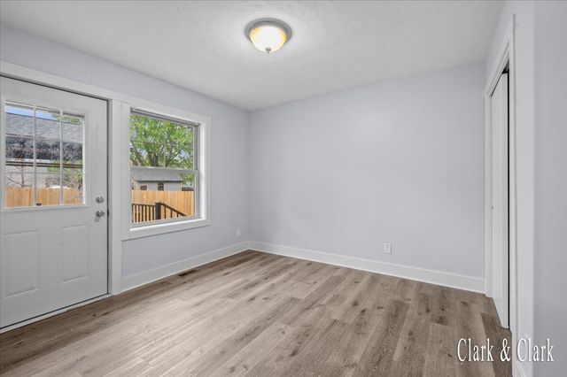 6 N Park Street NE, Cedar Springs, MI 49319