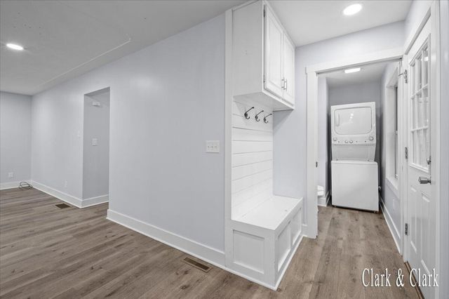 6 N Park Street NE, Cedar Springs, MI 49319