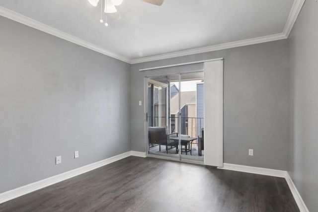 18515 Egret Bay Boulevard 906, Webster, TX 77058