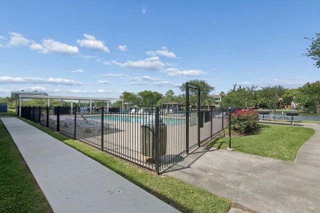 18515 Egret Bay Boulevard 906, Webster, TX 77058