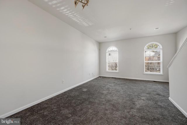 146 SW DANBURY ST SW, Washington, DC 20032