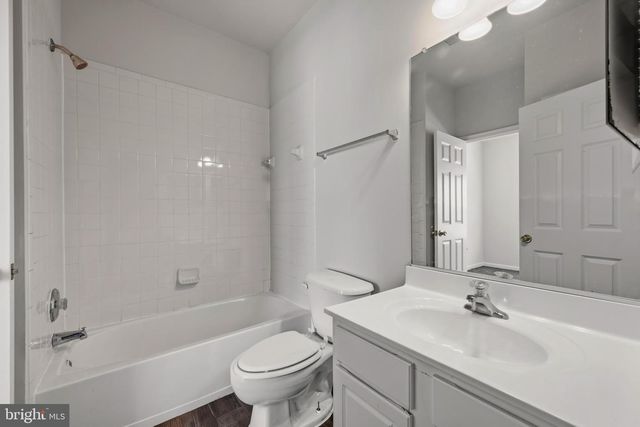 146 SW DANBURY ST SW, Washington, DC 20032