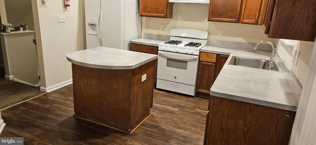 146 SW DANBURY ST SW, Washington, DC 20032