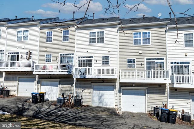 146 SW DANBURY ST SW, Washington, DC 20032