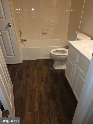 146 SW DANBURY ST SW, Washington, DC 20032