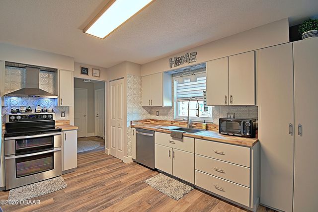 1228 Mardrake Road, Daytona Beach, FL 32114