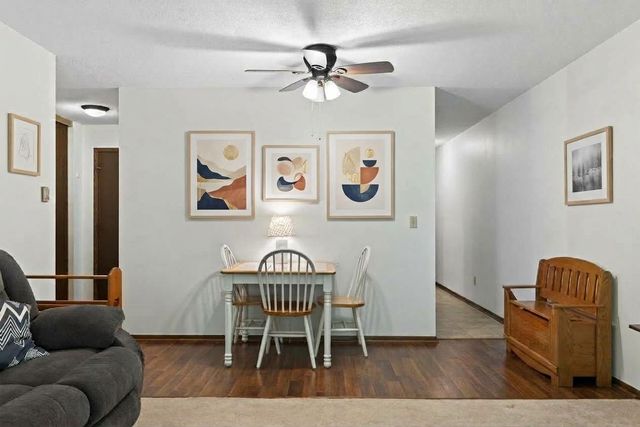 135 Viking Drive E 309, Little Canada, MN 55117