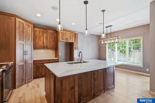8942 S 29 Street, Lincoln, NE 68516