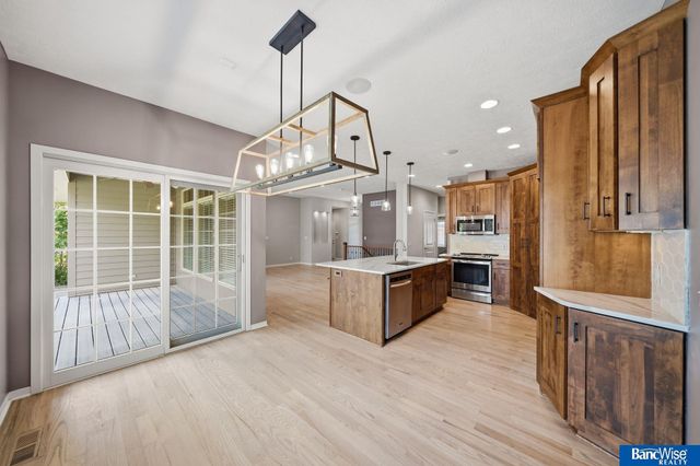 8942 S 29 Street, Lincoln, NE 68516