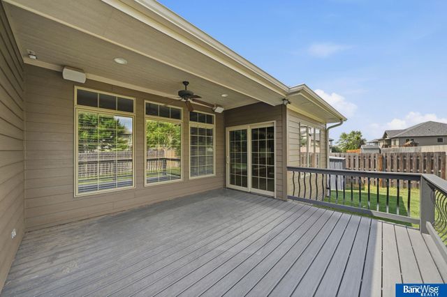 8942 S 29 Street, Lincoln, NE 68516