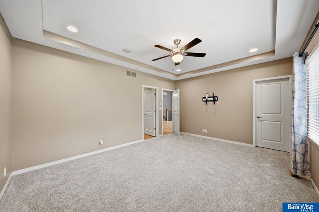 8942 S 29 Street, Lincoln, NE 68516