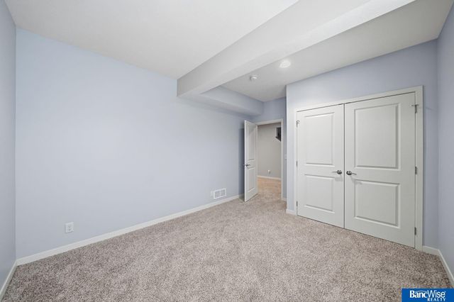 8942 S 29 Street, Lincoln, NE 68516