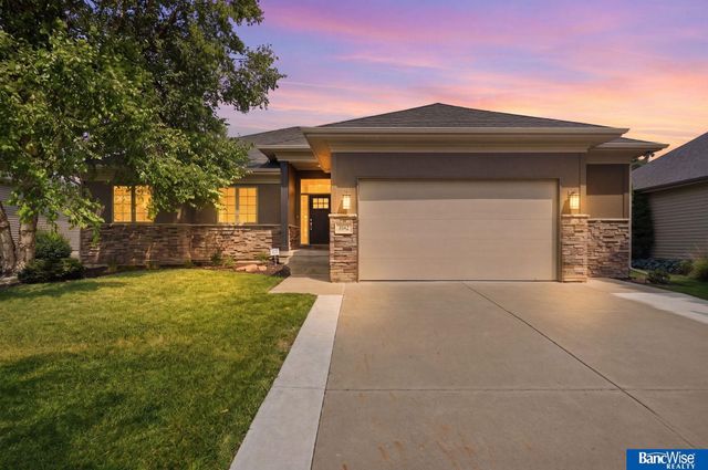 8942 S 29 Street, Lincoln, NE 68516
