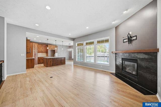 8942 S 29 Street, Lincoln, NE 68516