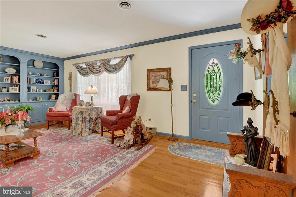 Image 13 of property listing at 2934 KUMP STATION RD, Taneytown, MD 21787