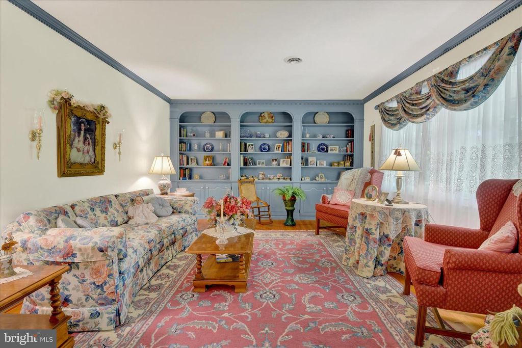 Image 14 of property listing at 2934 KUMP STATION RD, Taneytown, MD 21787