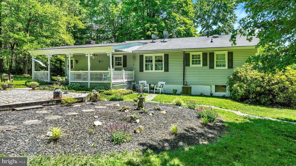 Image 27 of property listing at 2934 KUMP STATION RD, Taneytown, MD 21787