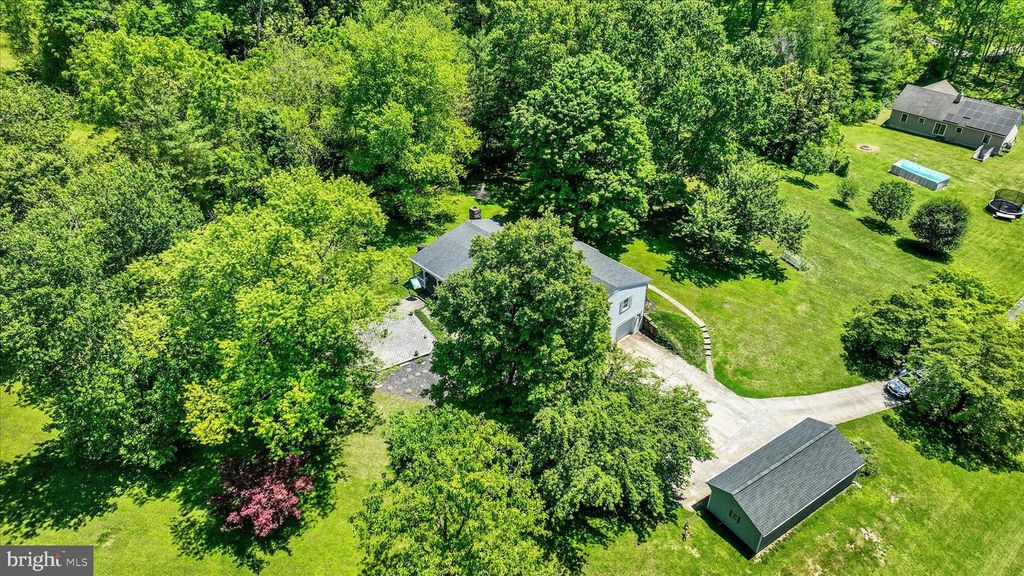 Image 31 of property listing at 2934 KUMP STATION RD, Taneytown, MD 21787