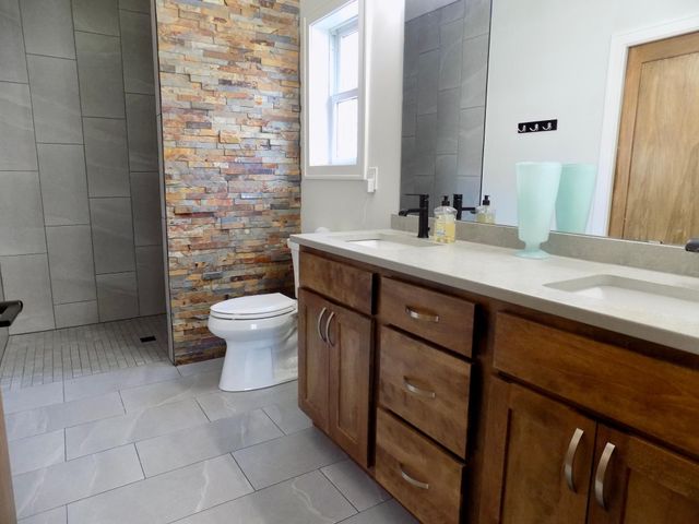 510 Kodiak Drive NW, Stewartville, MN 55976