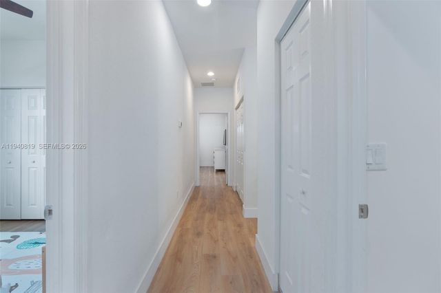 8885 NW 102nd Ct, Doral, FL 33178