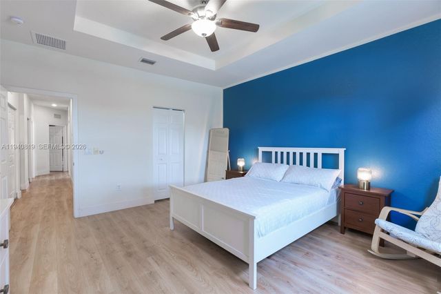 8885 NW 102nd Ct, Doral, FL 33178