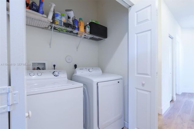 8885 NW 102nd Ct, Doral, FL 33178