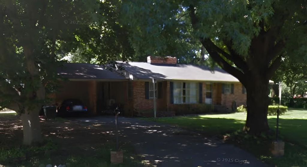 3802 UNIVERSITY CV, Memphis, TN 38127