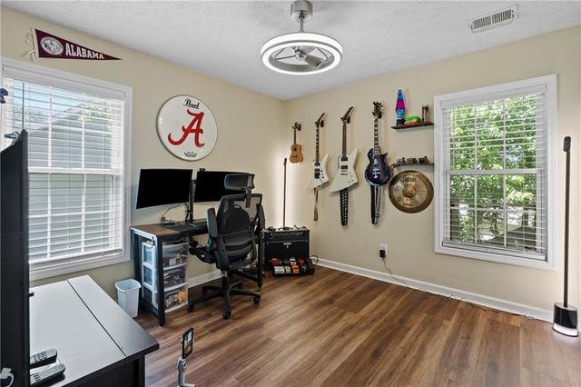 4458 High Gate Drive NW, Acworth, GA 30101