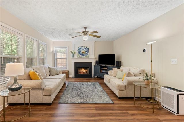 4458 High Gate Drive NW, Acworth, GA 30101