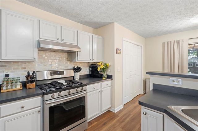 4458 High Gate Drive NW, Acworth, GA 30101