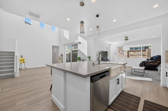 3989 Salt Point Way, Rancho Cordova, CA 95742