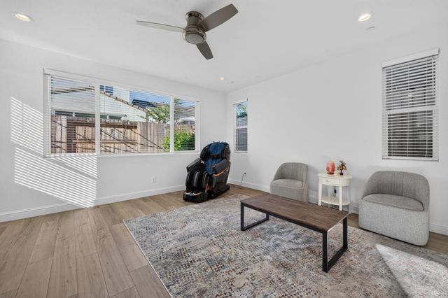 3989 Salt Point Way, Rancho Cordova, CA 95742