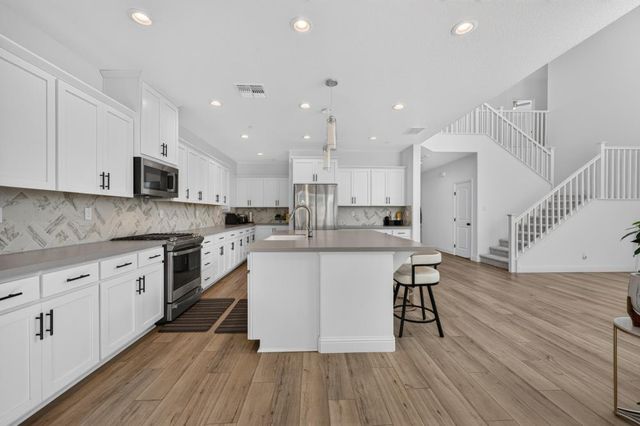 3989 Salt Point Way, Rancho Cordova, CA 95742