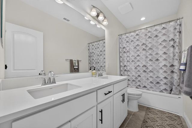 3989 Salt Point Way, Rancho Cordova, CA 95742