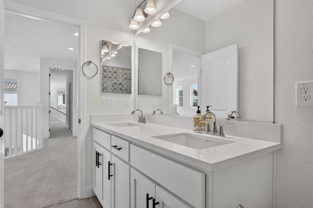 3989 Salt Point Way, Rancho Cordova, CA 95742