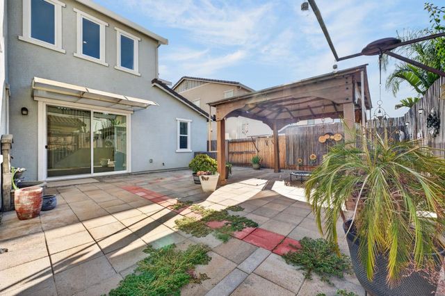 3989 Salt Point Way, Rancho Cordova, CA 95742