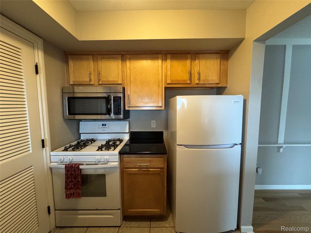 6958 Harvard Lane, Canton Charter Township, MI 48187