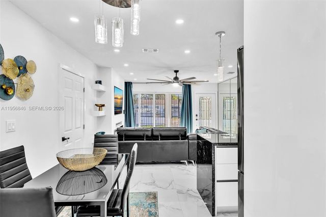 560 N Perviz Ave, Opa-locka, FL 33054