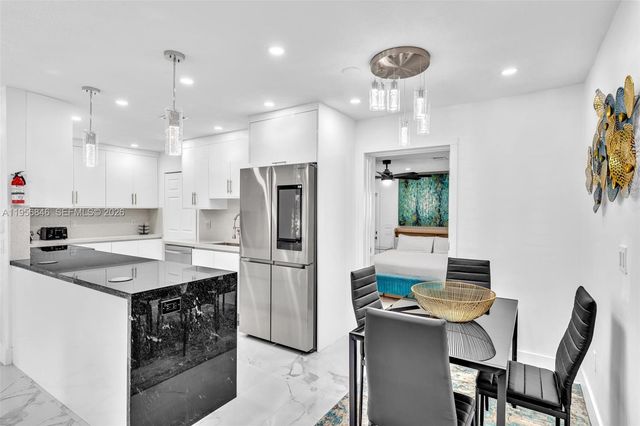 560 N Perviz Ave, Opa-locka, FL 33054