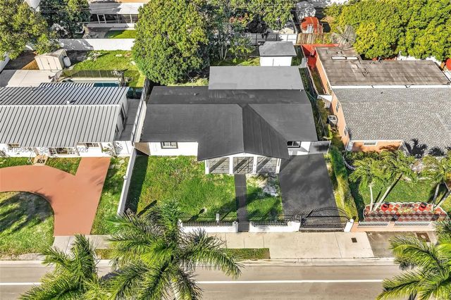 560 N Perviz Ave, Opa-locka, FL 33054