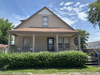 23736 Sherwood Avenue, Warren, MI 48091