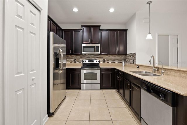 9161 SHEPTON STREET, Orlando, FL 32825