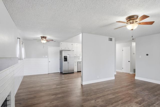 1805 Myrtlewood Dr, Ceres, CA 95307