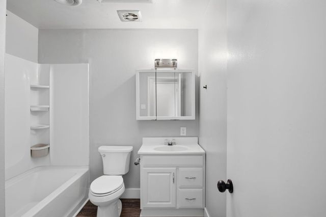 1805 Myrtlewood Dr, Ceres, CA 95307