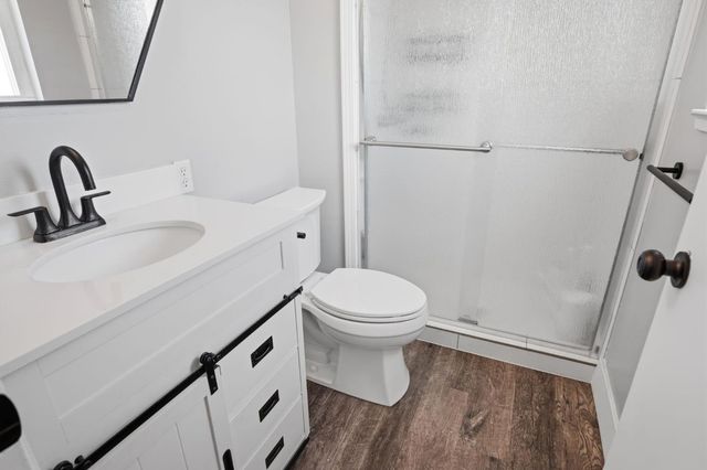 1805 Myrtlewood Dr, Ceres, CA 95307