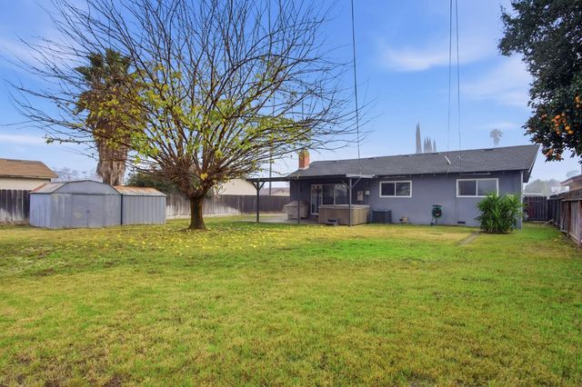 1805 Myrtlewood Dr, Ceres, CA 95307