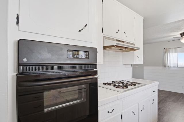 1805 Myrtlewood Dr, Ceres, CA 95307