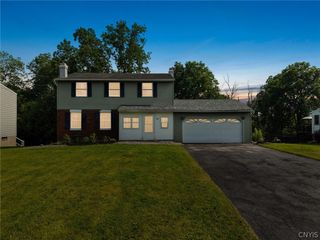 2264 Connell, Lysander, NY 13027