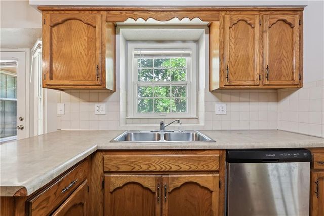 1736 SE Silkwood Court, Lee's Summit, MO 64063