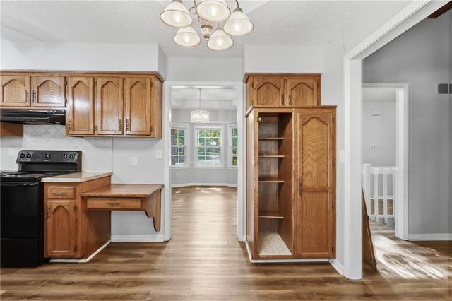 1736 SE Silkwood Court, Lee's Summit, MO 64063
